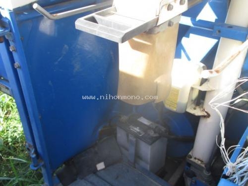 รถเกี่ยวข้าวนั่งขับ ISEKI HL80 เครื่องยนต์ดีเซล รหัสสินค้า 80904131 www.nihonmono.com รถเกี่ยวข้าวนั่งขับ ISEKI HL80 เครื่องยนต์ดีเซล รหัสสินค้า 80904131 www.nihonmono.com