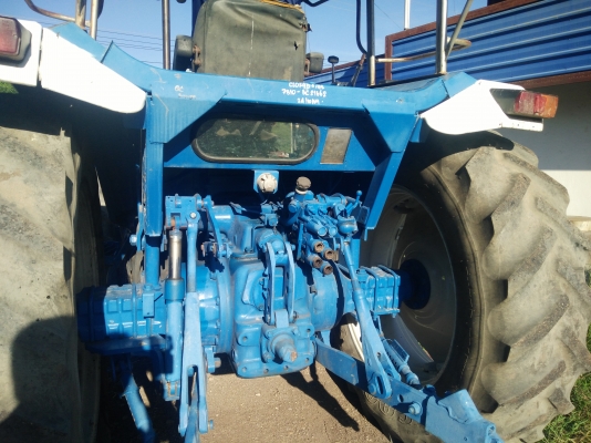 ขายด่วนฟอร์ด7810เก่านอก ขายด่วนฟอร์ด7810เก่านอก