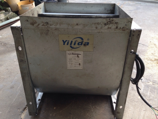 ขายโบวเวอร์ดูด-เป่าอากาศ Yilida ขนาด 2HP. 380V สภาพสวยวิ่งนิ่ม ให้ลมแรง พร้อมใช้งาน ขายโบวเวอร์ดูด-เป่าอากาศ Yilida ขนาด 2HP. 380V สภาพสวยวิ่งนิ่ม ให้ลมแรง พร้อมใช้งาน