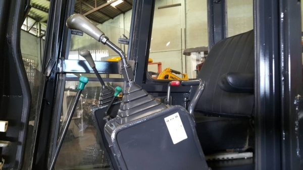 ขาย รถขุด KOBELCO รุ่น SK042 มือสองญี่ปุ่น แทรกเหล็กสวย หัวเก๋ง สลัก บูท เอวแน่น 100\% ปั้มนิ้ว คอนโทรลน้ำมัน ทำงานไว เทียบเท่า PC45 มือถือ/LINE ID: 0818753444