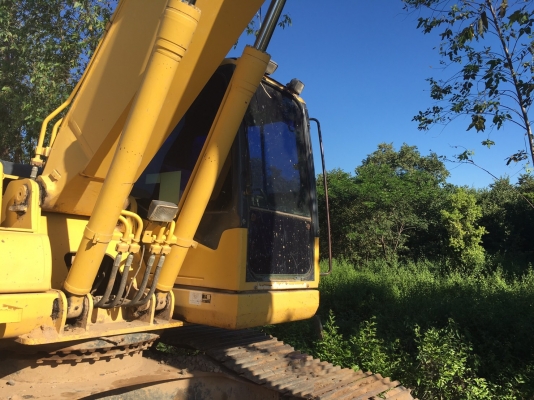 ขาย pc200-7 เอกสารเล่มทะเบียน รถ 16xxx พร้อมใช้ ขาย pc200-7 เอกสารเล่มทะเบียน รถ 16xxx พร้อมใช้