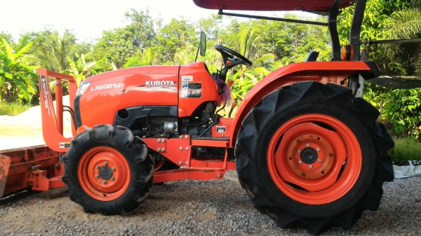 ขายรถไถ KUBOTA L3608SP ใช้งานมา 89 ชม. พร้อมดันหน้า ราคา 380,000 สนใจโทรสอบถามได้ครับ DC Tractor Rayong 0818618678,0899347475 https://www.facebook.com/DC-Tractor-Rayong-3071545327…/shop… id line=081-8618678 id line=089-9347475 มีรถขนส่งบริกา ขายรถไถ KUBOTA L3608SP ใช้งานมา 89 ชม. พร้อมดันหน้า ราคา 380,000 สนใจโทรสอบถามได้ครับ DC Tractor Rayong 0818618678,0899347475 https://www.facebook.com/DC-Tractor-Rayong-3071545327…/shop… id line=081-8618678 id line=089-9347475 มีรถขนส่งบริกา