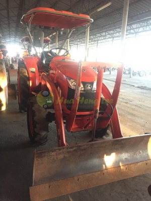 รถไถนาคูโบต้ามือสองราคาถูก รุ่น L3608 พร้อมใบดันคานบน แถมผานไถ 1 พวง รถไถนาคูโบต้ามือสองราคาถูก รุ่น L3608 พร้อมใบดันคานบน แถมผานไถ 1 พวง