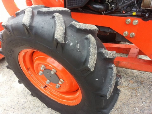 คูโบต้า L3608DT 4 WD ใบมีดดันหน้า ตัดหญ้าใหม่ เกรด A