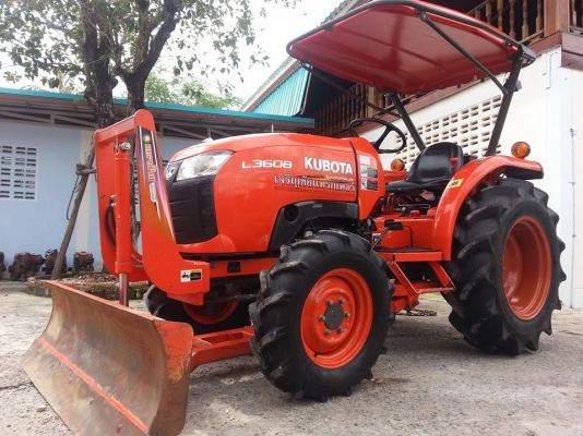 คูโบต้า L3608DT 4 WD ใบมีดดันหน้า ตัดหญ้าใหม่ เกรด A