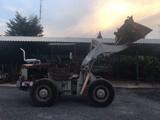 ขายรถตัก Furukawa FL160 ; รถเก่าญี่ปุ่น 100\%;  สภาพสวยพร้อมใช้งานได้ทันที สนใจติดต่อ 081-9485494