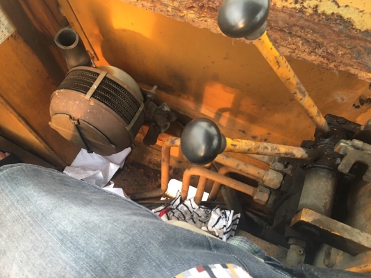 ขายรถตัก Komatsu JH30B ; รถเก่าญี่ปุ่น 100\%; สภาพสวยพร้อมใช้งานได้ทันที สนใจติดต่อ 081-9485494 ขายรถตัก Komatsu JH30B ; รถเก่าญี่ปุ่น 100\%; สภาพสวยพร้อมใช้งานได้ทันที สนใจติดต่อ 081-9485494