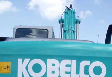**1,180,000 บ.ต่อรอง/// แบคโฮ KOBELCO SK200 MARK 6 YN07 ไฟเต็ม เครื่อง+ปั้ม ดี แรง เร็ว เอวแน่น ช่วงล่าง75\% แอร์เย็น บอดี้สวย พร้อมใช้ เอกสารอินวอย **ขาย KOBELCO MARK-6 SK200 YN-07 แบคโฮสภาพสวยๆ พร้อมลุย มีอินวอย HYD.EXCAVATOR KOBELCO SK200 YN 07 MARK lV