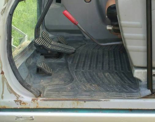 **1,180,000 บ.ต่อรอง/// แบคโฮ KOBELCO SK200 MARK 6 YN07 ไฟเต็ม เครื่อง+ปั้ม ดี แรง เร็ว เอวแน่น ช่วงล่าง75\% แอร์เย็น บอดี้สวย พร้อมใช้ เอกสารอินวอย **ขาย KOBELCO MARK-6 SK200 YN-07 แบคโฮสภาพสวยๆ พร้อมลุย มีอินวอย HYD.EXCAVATOR KOBELCO SK200 YN 07 MARK lV