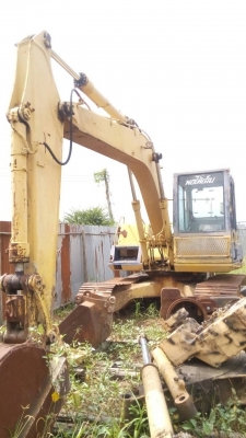 ขายเหมารถแมคโค โคมัสสุ PC-100-3 สภาพสมบูรณ์ 1คัน สภาพไม่สมบูรณ์ 1คัน ขาดตัวเดิน เครื่องไม่เดิม ปั้มมี ขายไม่แพงครับสนใจโทรมาคุยกันครับ