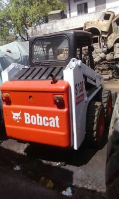 รถตัก BoBCaTรุ่นS130