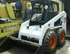 รถตัก BoBCaTรุ่นS130