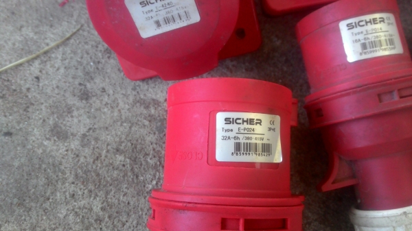 ปลั๊กไฟ  3 เฟส