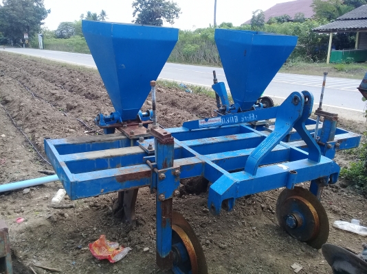 ขายรถไถซื้อไปใช้งานได้เลยเอกสารพร้อมโอนFord78แรงอุปกร์5อย่างค่ะ ขายรถไถซื้อไปใช้งานได้เลยเอกสารพร้อมโอนFord78แรงอุปกร์5อย่างค่ะ