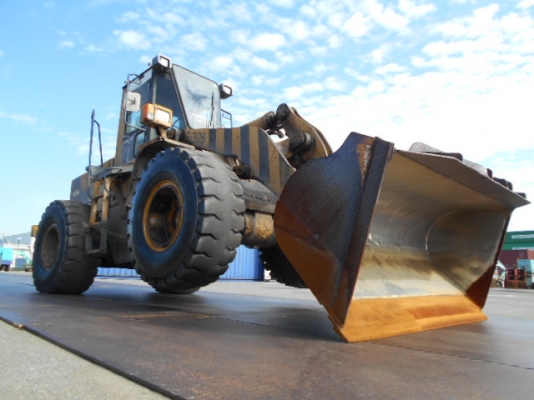 ขายรถตัก KOMATSU WA300-1 ขายรถตัก KOMATSU WA300-1