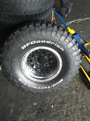 Max หยดนำ้ + BF KM2 USA. 33-12.5-15 ปี12 สวยๆ 1 วง