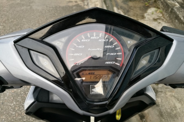 Click 125i รถบ้านแท้ เจ้าของคนเดียว เล่มชุดโอนครบ