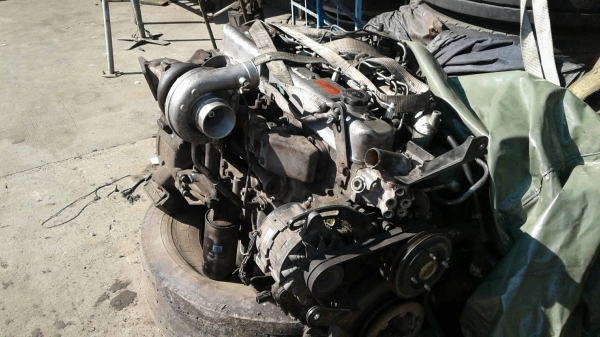 ต้องการขายเครื่อง นิสสัน EF6 เทอร์โบอินเตอร์ 225 แรง สนใจติดต่อ 064-1466546 ,084-5391041
