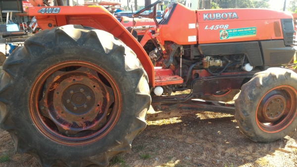 ขายรถไถ KUBOTA L4508 พร้อมดันหน้า ราคา 190,000 สนใจโทรสอบถามได้ครับ DC Tractor Rayong 0818618678,0899347475 https://www.facebook.com/DC-Tractor-Rayong-307154532717928/ id line=081-8618678 id line=089-9347475 มีรถขนส่งบริการทั่วไทย
