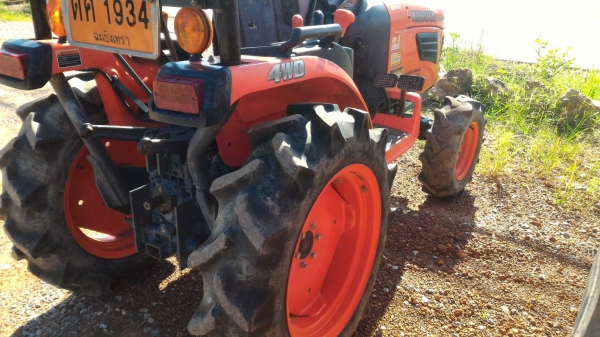 ขายรถไถ KUBOTA  B2420  แถมขนส่งให้ฟรีๆ ทั่วไทย  ราคา 170,000 สนใจโทรสอบถามได้ครับ DC Tractor Rayong 0818618678,0899347475 https://www.facebook.com/DC-Tractor-Rayong-307154532717928/ id line=081-8618678 id line=089-9347475