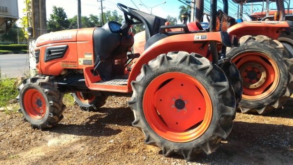 ขายรถไถ KUBOTA  B2420  แถมขนส่งให้ฟรีๆ ทั่วไทย  ราคา 170,000 สนใจโทรสอบถามได้ครับ DC Tractor Rayong 0818618678,0899347475 https://www.facebook.com/DC-Tractor-Rayong-307154532717928/ id line=081-8618678 id line=089-9347475