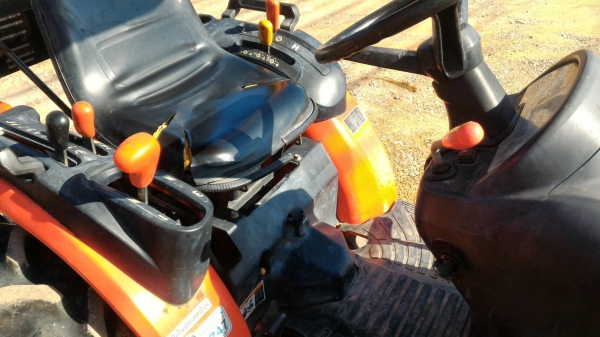 ขายรถไถ KUBOTA  B2420  แถมขนส่งให้ฟรีๆ ทั่วไทย  ราคา 170,000 สนใจโทรสอบถามได้ครับ DC Tractor Rayong 0818618678,0899347475 https://www.facebook.com/DC-Tractor-Rayong-307154532717928/ id line=081-8618678 id line=089-9347475