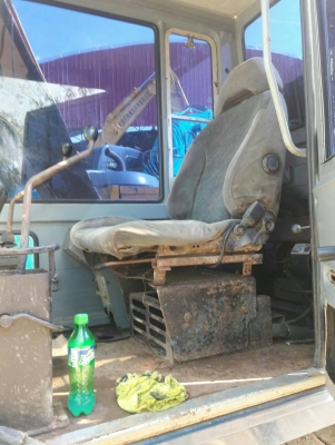 ขายค่ะ...KOMATSU  PC80-5  เก่าใน..สภาพดี...ไฟฟ้าครบ..เครื่องปั๊มดี...พร้อมใช้...ราคาไม่แพง..ลองระบบกันได้ทุกวัน  โทร 089-3818694  ดวงนภา