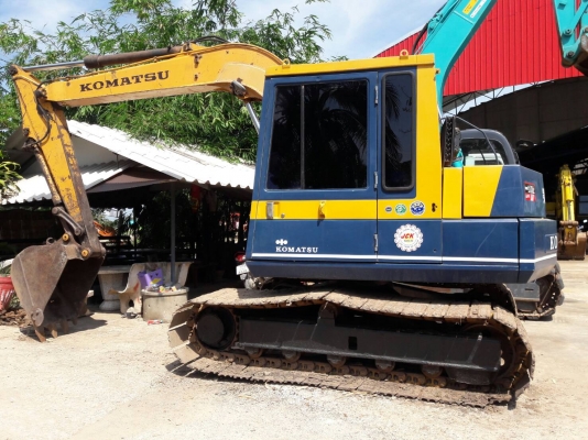 ขายค่ะ...KOMATSU  PC80-5  เก่าใน..สภาพดี...ไฟฟ้าครบ..เครื่องปั๊มดี...พร้อมใช้...ราคาไม่แพง..ลองระบบกันได้ทุกวัน  โทร 089-3818694  ดวงนภา