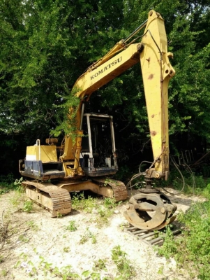 ขาย 485,000 KOMATSU PC60-5  (ติดคีบ) เครื่องดี ปั้มแรง โช่หนา เอวแน่น ภายในสวย. ตัวเดินเงียบ. เอกสารชื้อขาย รถอยู่ จ.ร้อยเอ็ด 090-772-3710 090-772-3708