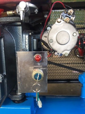 ขายปั้มลมใหม่ ใช้เครื่องยนต์ ดีเซล 7 แรง ถัง 300 ลิตร มีมอเตอร์สตาร์ทด้วย ราคา 39500 บาท