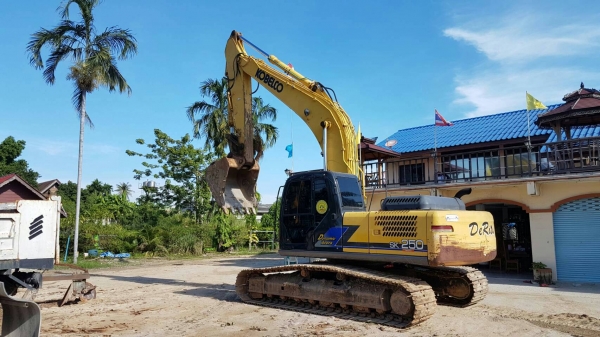 แบคโฮ KOBELCO SK250 LC เก่านอก เอกสารอินวอยซ์ เจ้าของขายเอง แบคโฮ KOBELCO SK250 LC เก่านอก เอกสารอินวอยซ์ เจ้าของขายเอง
