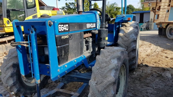 รถไถนา FORD 6640 ปี52NEW HOLLANDคานหน้าคาเรโล2เพลา มีผาน3ดันหน้า เจ้าของขายเอง รถไถนา FORD 6640 ปี52NEW HOLLANDคานหน้าคาเรโล2เพลา มีผาน3ดันหน้า เจ้าของขายเอง