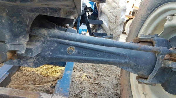 รถไถนา FORD 6640 ปี52NEW HOLLANDคานหน้าคาเรโล2เพลา มีผาน3ดันหน้า เจ้าของขายเอง รถไถนา FORD 6640 ปี52NEW HOLLANDคานหน้าคาเรโล2เพลา มีผาน3ดันหน้า เจ้าของขายเอง