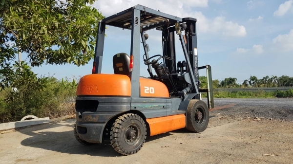 ขายด่วนรถยกTOYOTA 6FG20ยก2ตันเสาสูง4.7เมตรทูฟรีเคื่องโตต้า5Kเบนซินติดแก็สได้ยางตัน4เส้นรถนอกนำเข้ายังไม่เคยใช้งานในเมืองไทยเลย