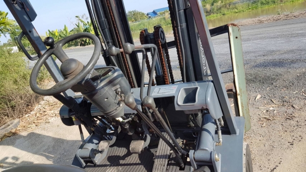 ขายด่วนรถยกTOYOTA 6FG20ยก2ตันเสาสูง4.7เมตรทูฟรีเคื่องโตต้า5Kเบนซินติดแก็สได้ยางตัน4เส้นรถนอกนำเข้ายังไม่เคยใช้งานในเมืองไทยเลย