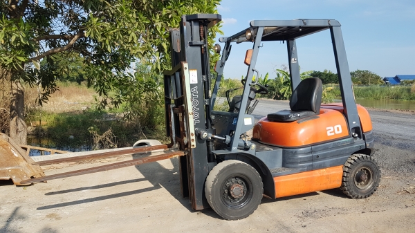 ขายด่วนรถยกTOYOTA 6FG20ยก2ตันเสาสูง4.7เมตรทูฟรีเคื่องโตต้า5Kเบนซินติดแก็สได้ยางตัน4เส้นรถนอกนำเข้ายังไม่เคยใช้งานในเมืองไทยเลย