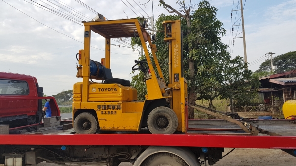 ขายด่วนรถยกTOYOTA 5FG15ยก1.5ตันยกสูง3เมตรเกียรออโต้รถนอกเพิ่งนำเข้ามายังไม่เคยใช้งานในเมืองไทยเลย ขายด่วนรถยกTOYOTA 5FG15ยก1.5ตันยกสูง3เมตรเกียรออโต้รถนอกเพิ่งนำเข้ามายังไม่เคยใช้งานในเมืองไทยเลย