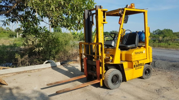 ขายด่วนรถยกTOYOTA 5FG15ยก1.5ตันยกสูง3เมตรเกียรออโต้รถนอกเพิ่งนำเข้ามายังไม่เคยใช้งานในเมืองไทยเลย ขายด่วนรถยกTOYOTA 5FG15ยก1.5ตันยกสูง3เมตรเกียรออโต้รถนอกเพิ่งนำเข้ามายังไม่เคยใช้งานในเมืองไทยเลย