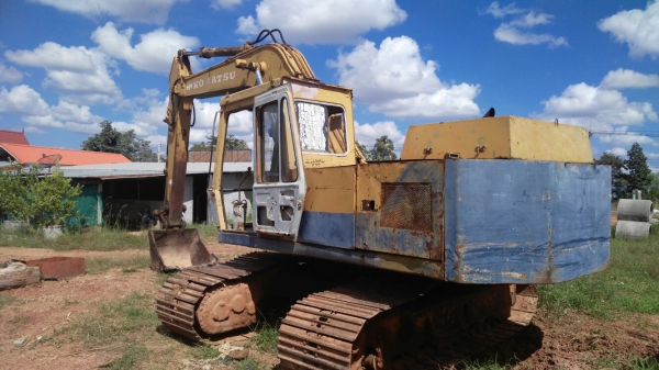 ขาย โคมัสสุ pc200 รุ่น2 ขาย โคมัสสุ pc200 รุ่น2