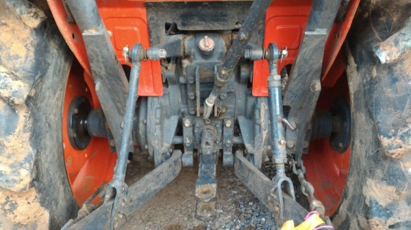 ขายรถไถ KUBOTA  L3008 พร้อมดันหน้า ใช้งานมา 557 ชม. ราคา 250,000 สนใจโทรสอบถามได้ครับ DC Tractor Rayong 0818618678,0899347475 https://www.facebook.com/DC-Tractor-Rayong-307154532717928/ id line=081-8618678 id line=089-9347475