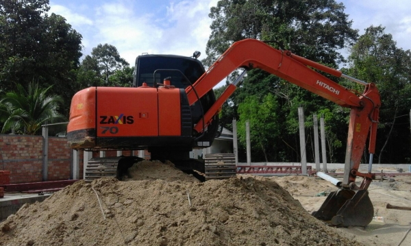 รถแบคโฮ HITACHl ZAXlS 70. , ​( รถทำงาน 1,4xx ชม. ) สนใจติดต่อ 081 - 6079515