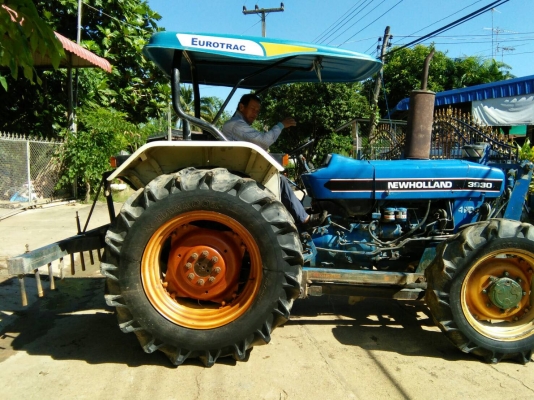 ขายรถไถFORD3930ขนาด60แรง2เพลา3สูบคานหน้าคาลาโร่