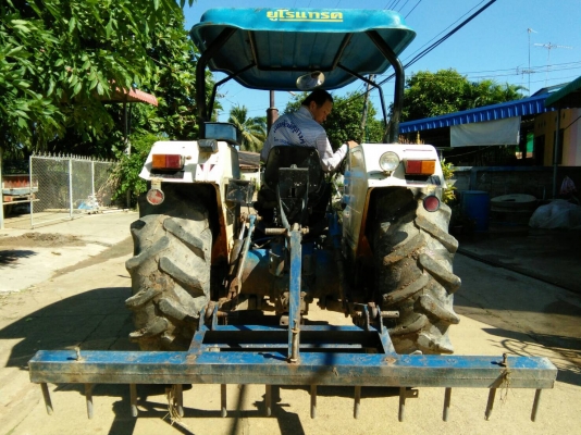 ขายรถไถFORD3930ขนาด60แรง2เพลา3สูบคานหน้าคาลาโร่