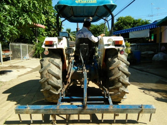 ขายรถไถFORD3930ขนาด60แรง2เพลา3สูบคานหน้าคาลาโร่