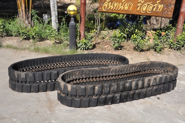 ขายแทรคยางใส่แบคโฮ KOBELCO SK30 , YANMAR VIO30 สภาพสวยเดิมจากญี่ปุ่น หาอยู่รับรองไม่ผิดหวัง 19,000 เท่านั้น