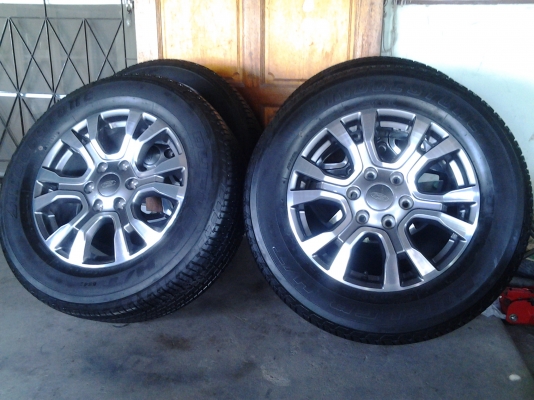 ล้อแม็ก FORD ขอบ 18 พร้อมยาง ใหม่ๆ ล้อเก่าเทิร์นได้ ส่งทั่วไทย