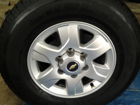 แม็กเชฟโรเลต โคโรราโด้ ขอบ 16 พร้อมยางป้ายแดง