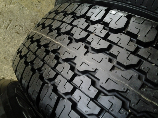 แม็กเชฟโรเลต โคโรราโด้ ขอบ 16 พร้อมยางป้ายแดง