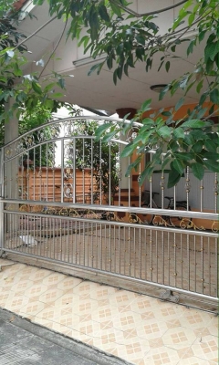 ขายประตูรั้วบ้านสแตนเลส พร้อมรั้วหน้าบ้านยกเซ็ต สภาพดีมากมือสอง ขายประตูรั้วบ้านสแตนเลส พร้อมรั้วหน้าบ้านยกเซ็ต สภาพดีมากมือสอง