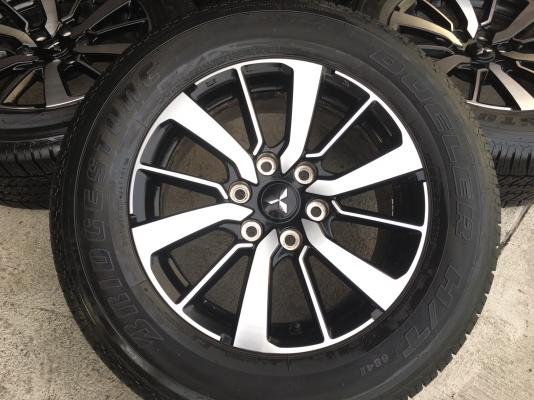 แม็กMitsubishi allnew Pajaro sport พร้อมยางป้ายแดง